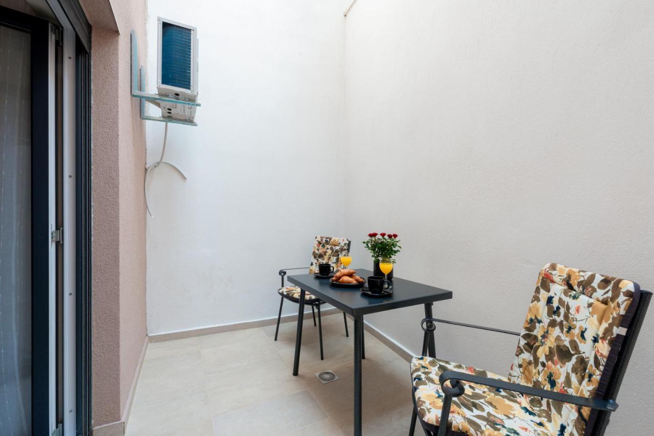 Apartman Makris No 2 *