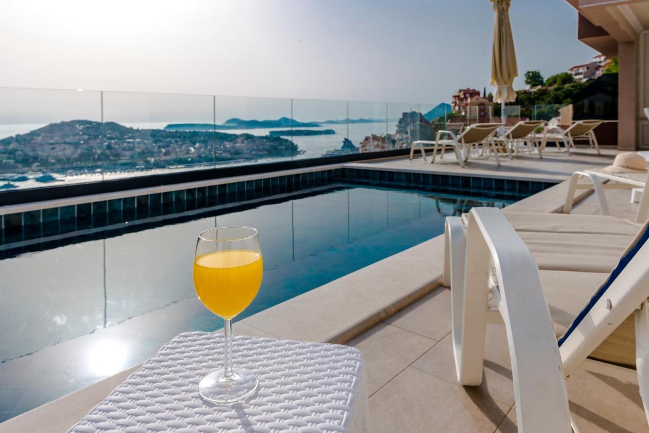 Makris No 2 Apartman *