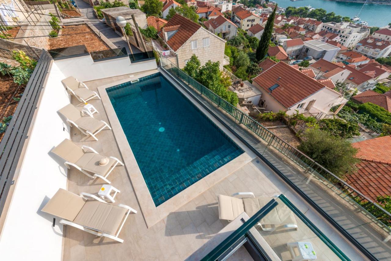 Makris No 2 *